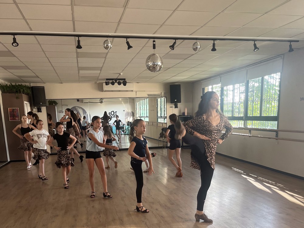 שיעור ריקוד בסטודיו ToDance